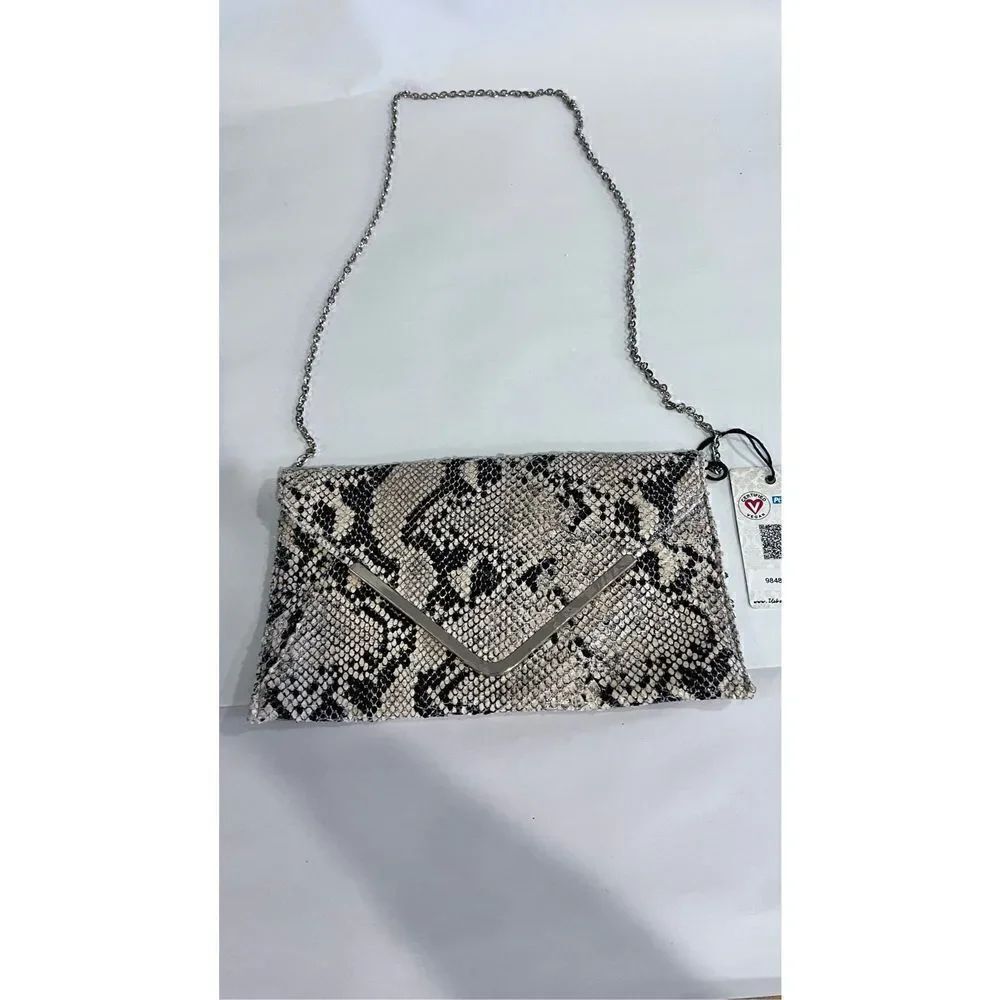 Urban Expressions Clutch
Crossbody Handbag Purse removable chain link strap Snak
